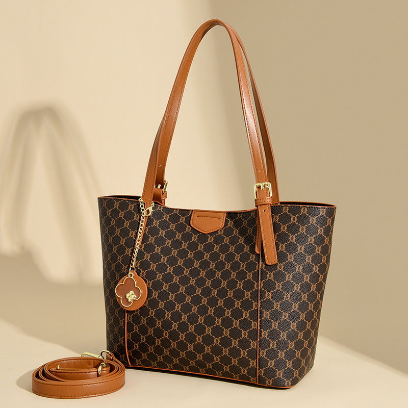 European and American Fashion Women's Handbag (Brown)
