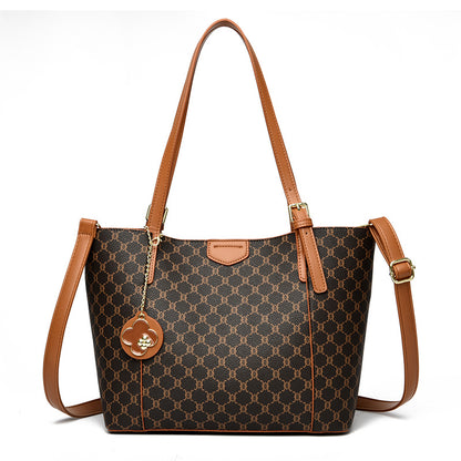 European and American Fashion Women's Handbag (Brown)
