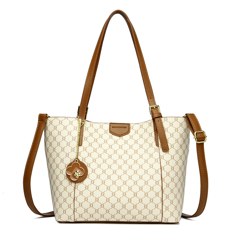 European and American Fashion Women's Handbag (Apricot)