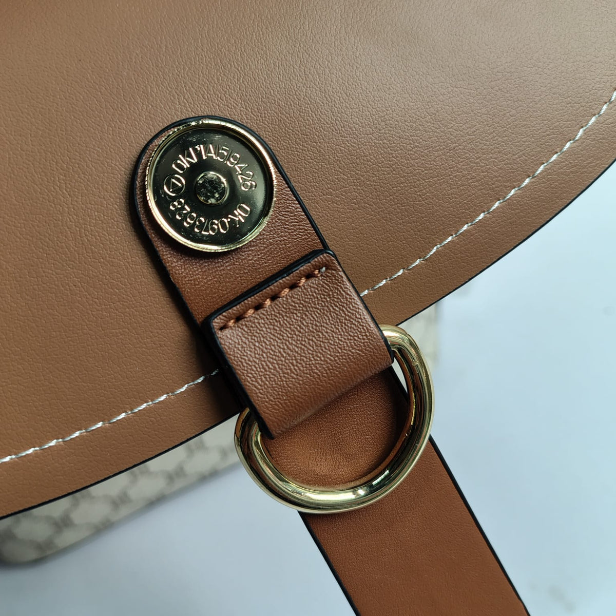 KUEFEIPJU Vintage Style Flap Leather Women's Backpack