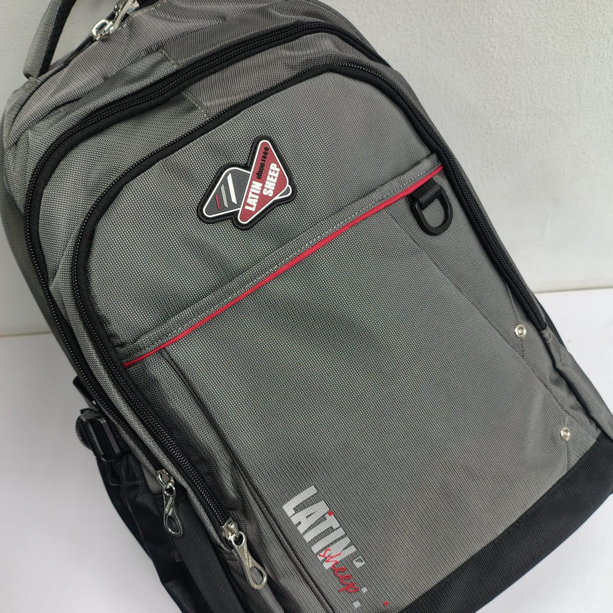 LATIN SHEEP Modern Casual Classic Backpack (Grey)