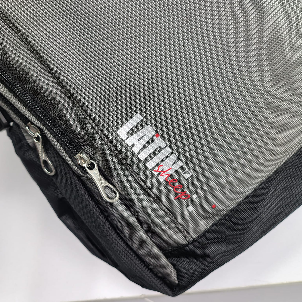 LATIN SHEEP Modern Casual Classic Backpack (Grey)