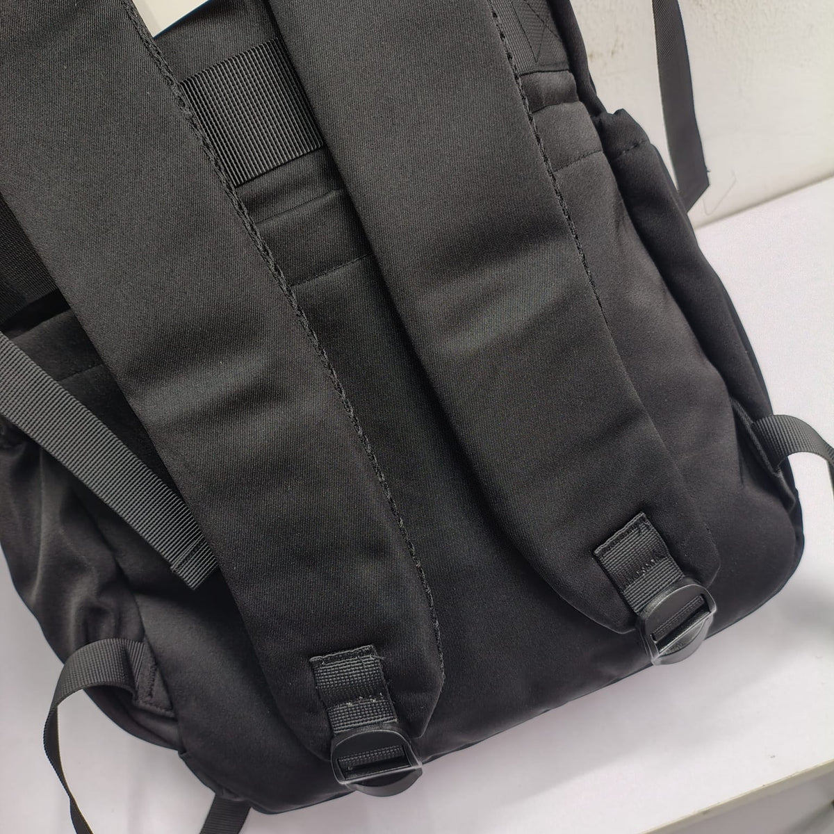 SYSTEM Minimalist Large Capacity Backpack (Black)