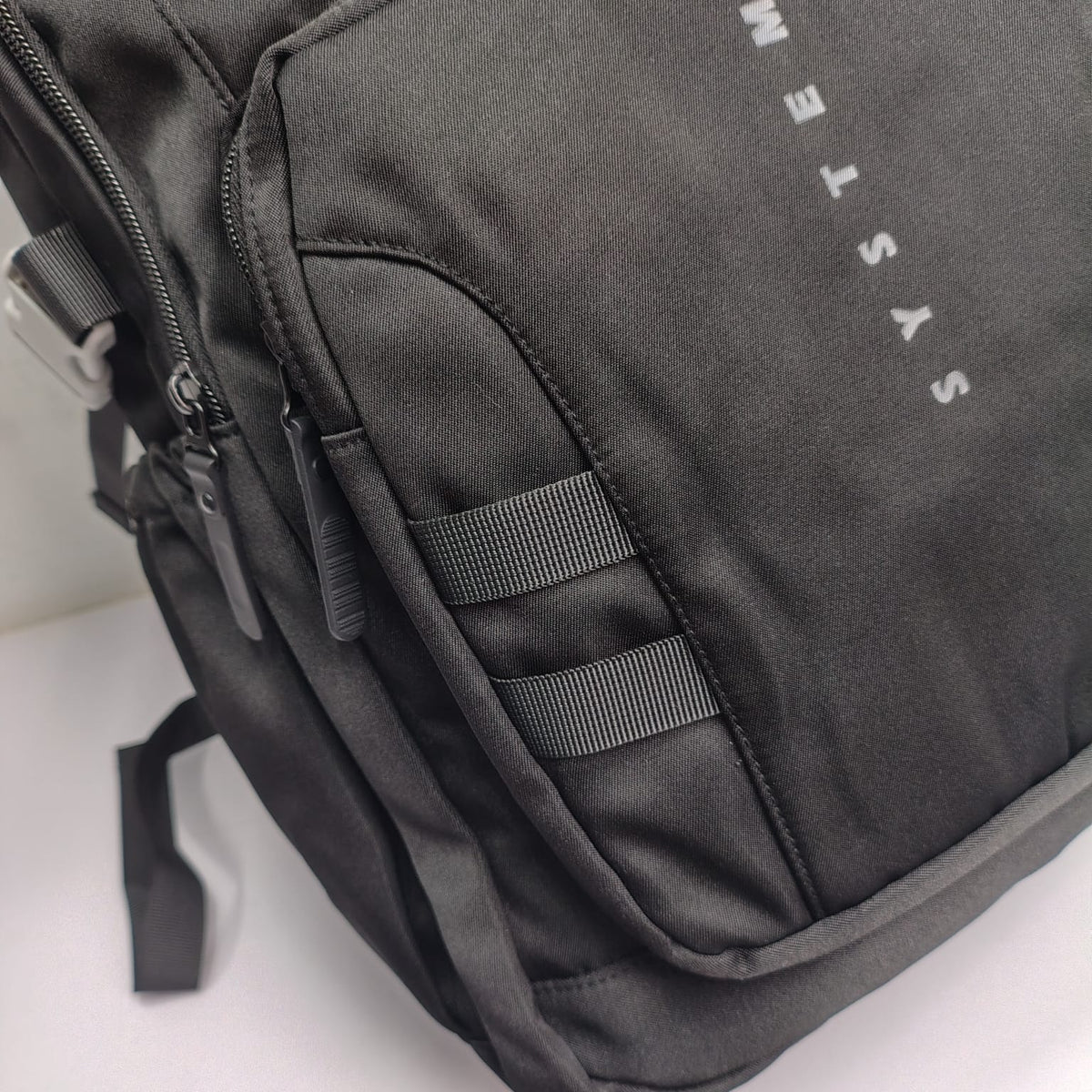 SYSTEM Minimalist Large Capacity Backpack (Black)