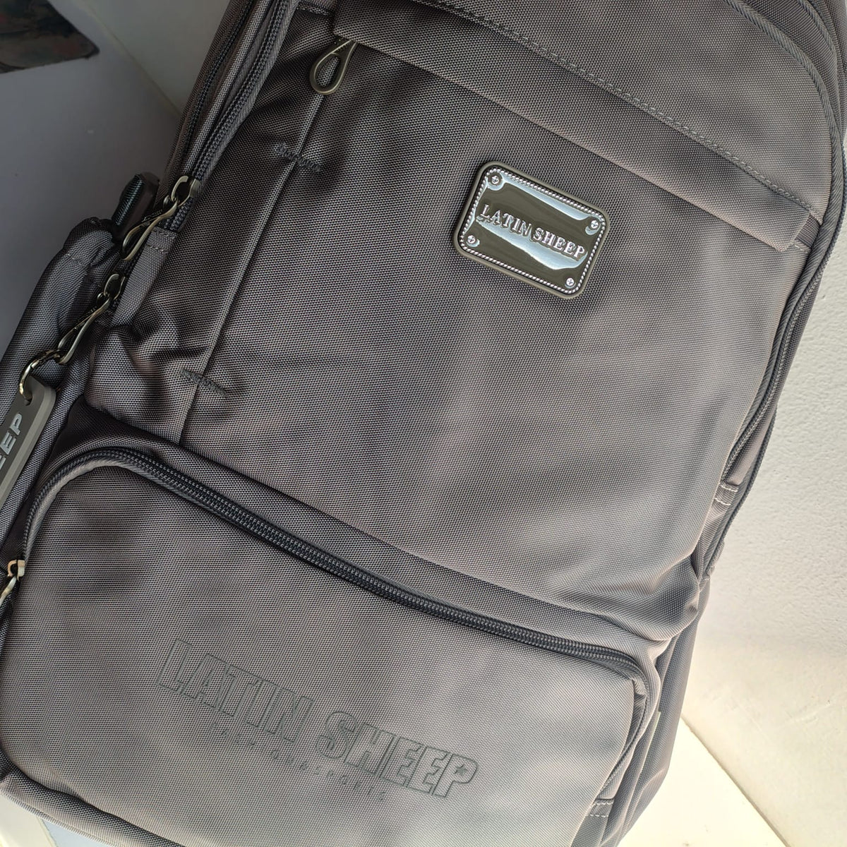 LATIN SHEEP Modern Multi-Layered Backpack (Grey)